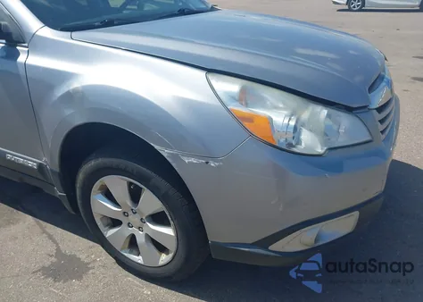 2011 Subaru Outback 2.5I Premium z USA, uszkodzony, nr VIN 4S4BRCCC6B3430909